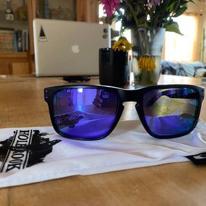 Oakley Holbrook (Julian Wilson signature series)